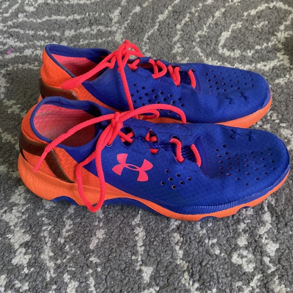 Size 8 womens under armour running shoes - Picture 2 of 4